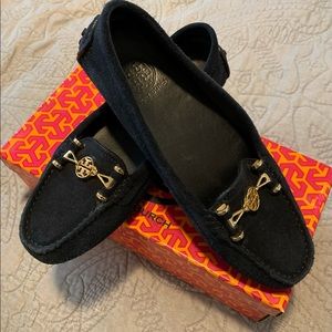 Tory Burch Daria Driver Suede Horse Bit Logo Driving Moccasin Loafer Shoes Sz 8.